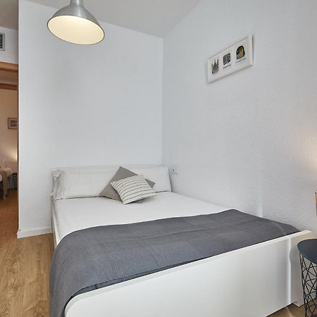 Bbarcelona Clot Apartments Экстерьер фото